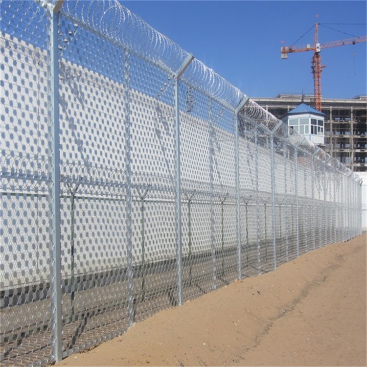 監(jiān)獄梅花形金屬隔離網