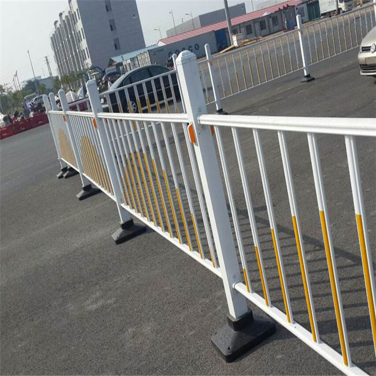 馬路護(hù)欄